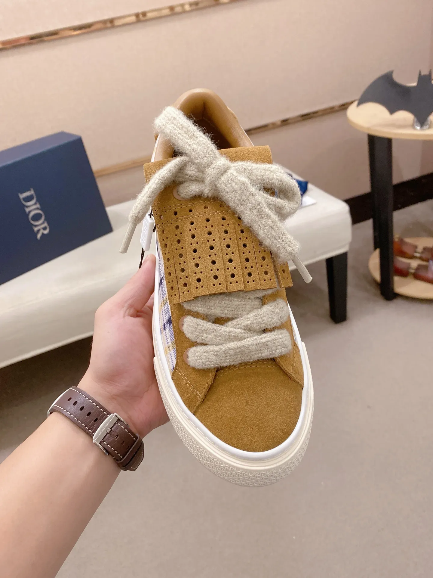Factory price: 300 Men's shoes 💰[Dior·Dior] Top 🔍Couple style 💏🔍New casual sports style couple shoes, new four-season design, perfect workmanship, lace-up lazy style to create cabinet quality, upper: imported first-layer cowhide, sheepskin lining is soft and comfortable, ultra-light TPU wear-resistant outsole, simple, versatile fashion men's shoes, excellent color code number 35--44